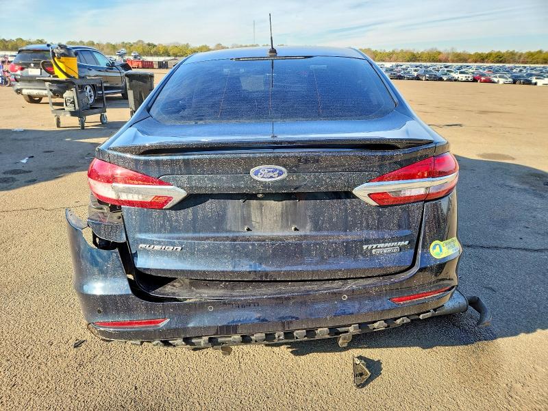 Photo 6 from auction – 2020 FORD FUSION with VIN 3FA6P0SU8LR246309