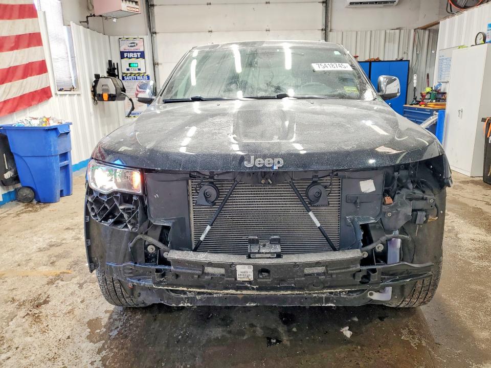 Photo 5 from auction – 2017 JEEP GRAND CHER with VIN 1C4RJFBG7HC694262