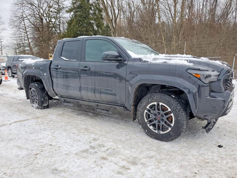 Photo 4 from auction – 2024 TOYOTA TACOMA with VIN 3TMLB5JN2RM028729