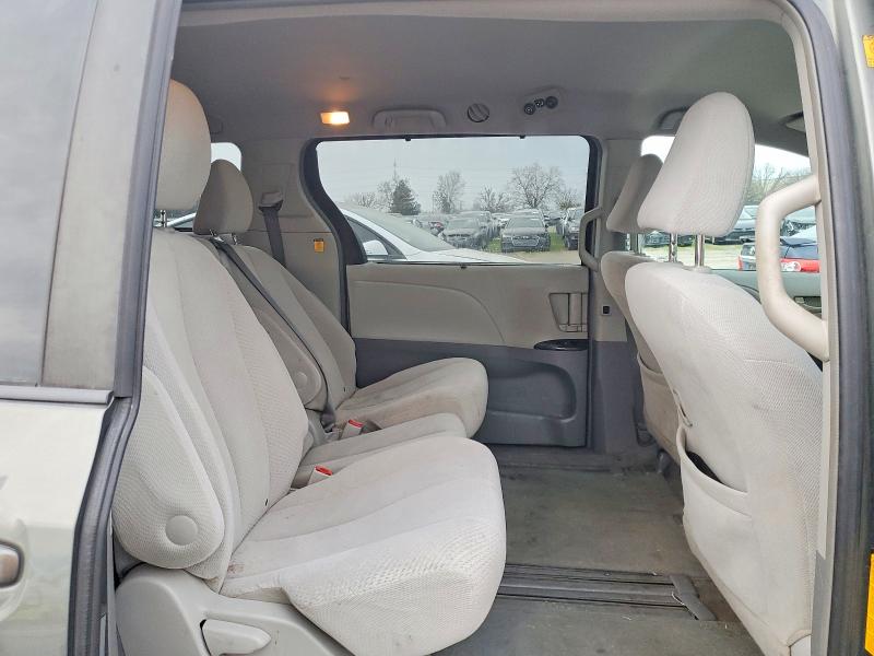 Photo 11 from auction – 2012 TOYOTA SIENNA LE with VIN 5TDKK3DC6CS219121