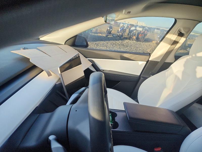 Photo 9 from auction – 2021 TESLA MODEL Y with VIN 5YJYGAEE6MF271788