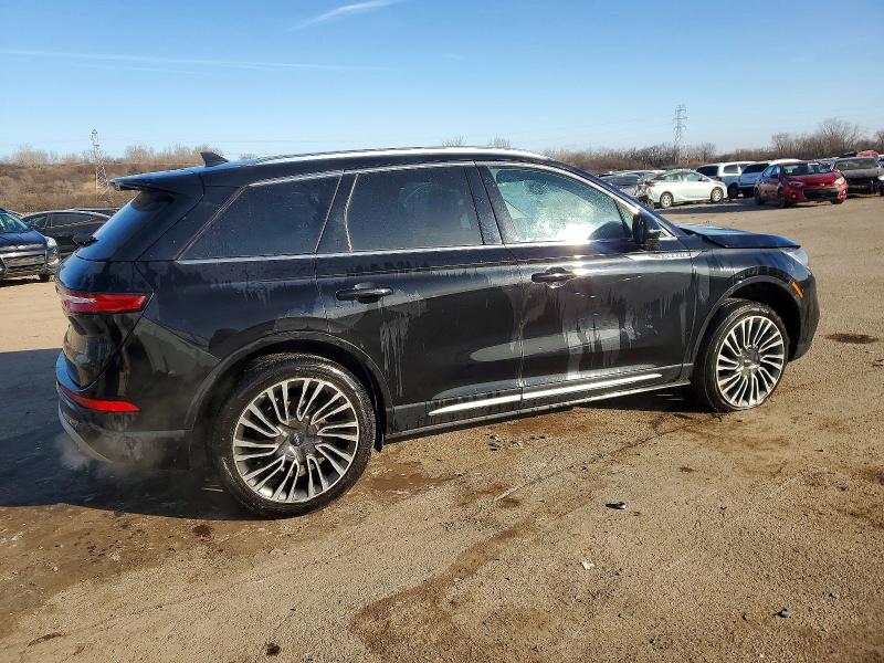 Photo 3 from auction – 2020 LINCOLN CORSAIR RE with VIN 5LMCJ2D94LUL08017