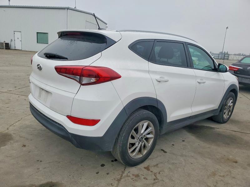 Photo 3 from auction – 2016 HYUNDAI TUCSON LIM with VIN KM8J33A49GU177501