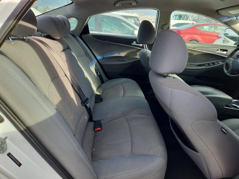 Photo 10 from auction – 2014 HYUNDAI SONATA GLS with VIN 5NPEB4AC8EH930660