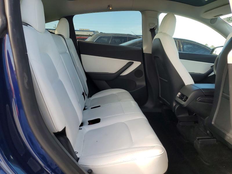 Photo 11 from auction – 2022 TESLA MODEL Y with VIN 7SAYGDEE7NF330479