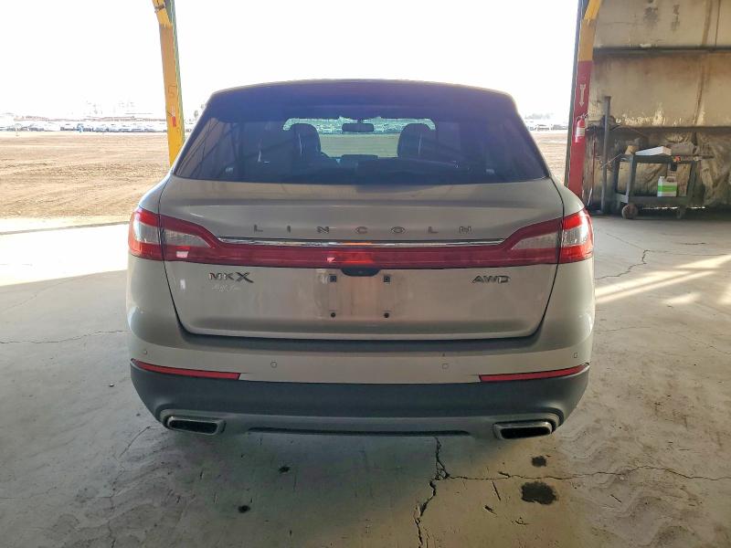 Photo 6 from auction – 2017 LINCOLN MKX RESERV with VIN 2LMPJ8LR4HBL18735