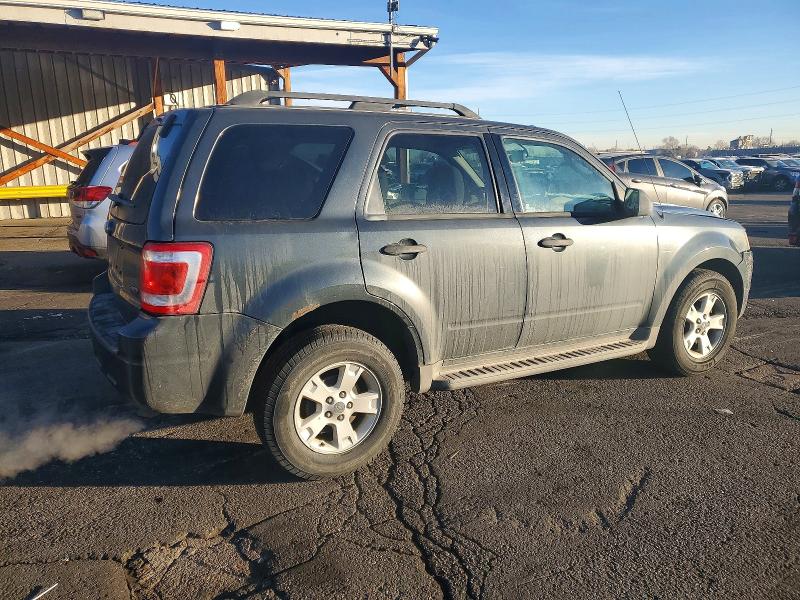 Photo 3 from auction – 2009 FORD ESCAPE with VIN 1FMCU93709KD05686