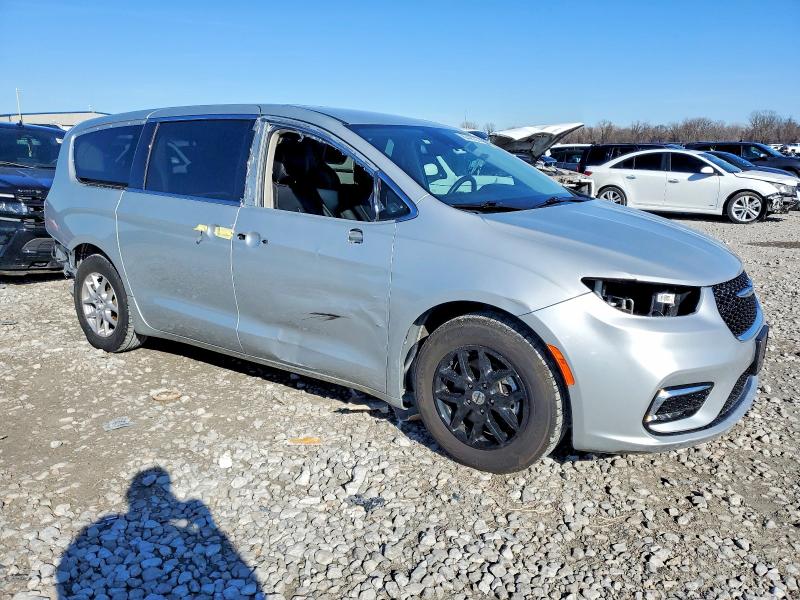 Photo 4 from auction – 2023 CHRYSLER PACIFICA T with VIN 2C4RC1BG5PR582028