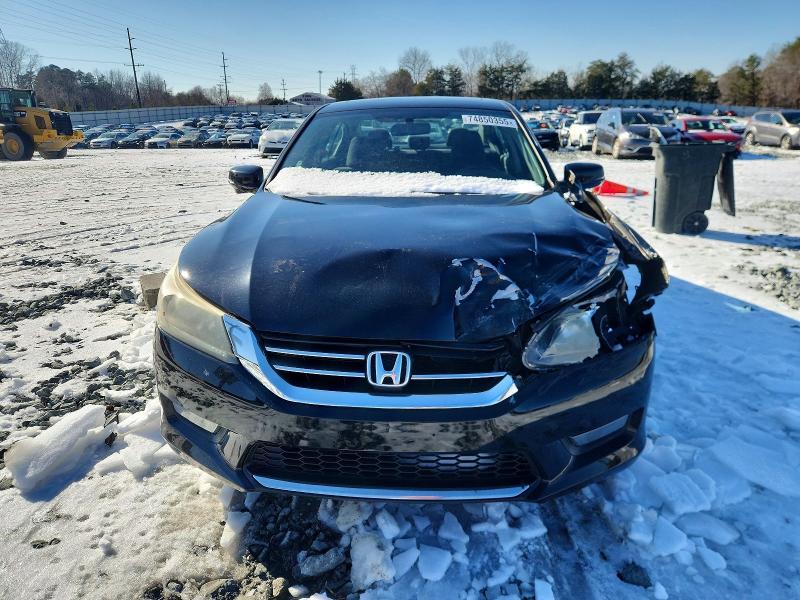 Photo 5 from auction – 2015 HONDA ACCORD with VIN 1HGCR2F70FA131940