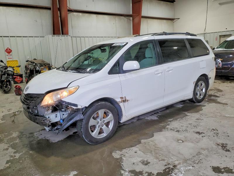 Photo 1 from auction – 2013 TOYOTA SIENNA with VIN 5TDKK3DCXDS330854