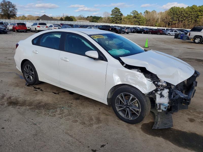 Photo 4 from auction – 2023 KIA FORTE LX with VIN 3KPF24AD8PE565868