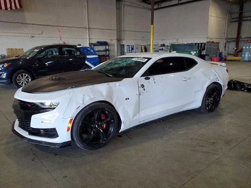 CHEVROLET CAMARO 2019 with VIN 1G1FE1R79K0154624 - Photo from auction