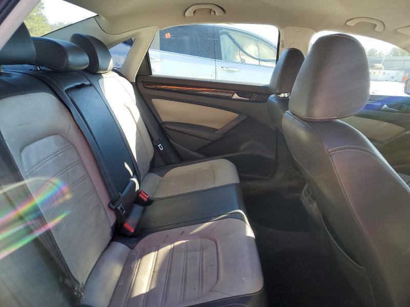 Photo 10 from auction – 2015 VOLKSWAGEN PASSAT with VIN 1VWBT7A34FC094535