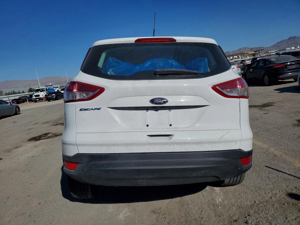 Photo 6 from auction – 2016 FORD ESCAPE with VIN 1FMCU0F75GUB40520