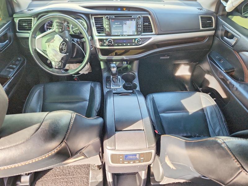 Zdjęcie 8 z aukcji – 2016 TOYOTA HIGHLANDER z VIN 5TDJKRFH1GS282043
