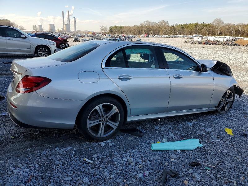 Photo 3 from auction – 2018 MERCEDES-BENZ E 300 with VIN WDDZF4JB5JA442206