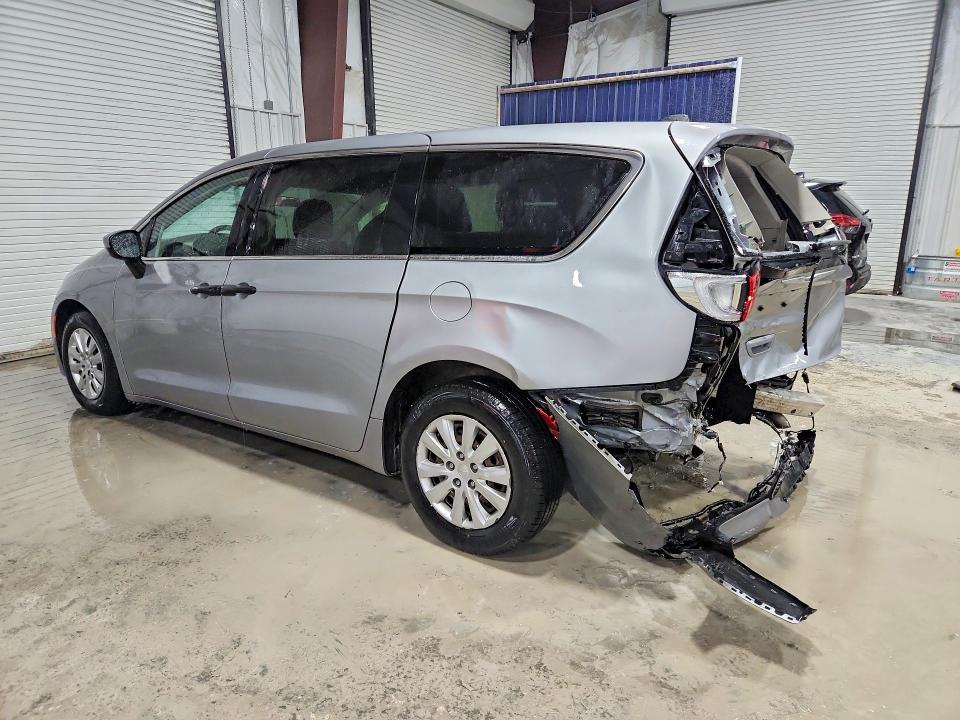 Photo 2 from auction – 2018 CHRYSLER PACIFICA L with VIN 2C4RC1AG0JR274550