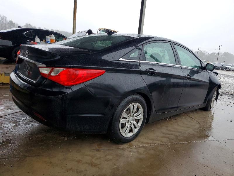 Photo 3 from auction – 2011 HYUNDAI SONATA with VIN 5NPEB4AC7BH205613