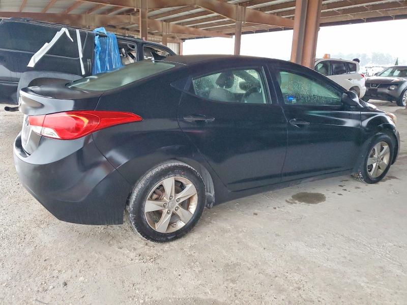 Photo 3 from auction – 2012 HYUNDAI ELANTRA GL with VIN 5NPDH4AE0CH085456