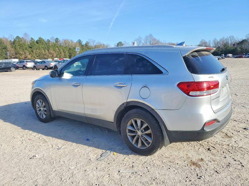 Photo 2 from auction – 2017 KIA SORENTO with VIN 5XYPG4A32HG270699