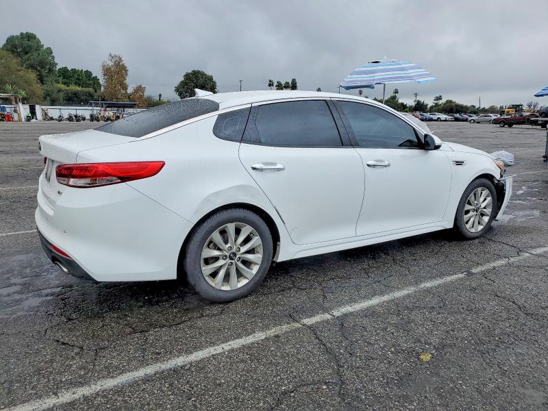 Photo 3 from auction – 2018 KIA OPTIMA EX with VIN 5XXGU4L36JG226463