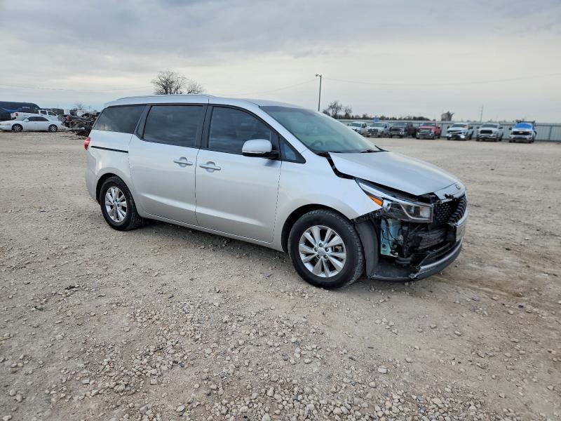 Photo 4 from auction – 2016 KIA SEDONA with VIN KNDMB5C15G6142221