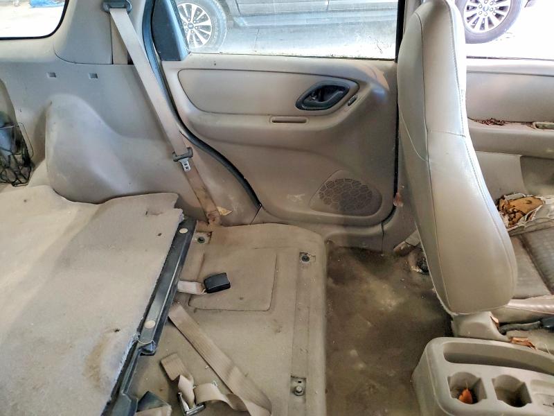 Photo 11 from auction – 2001 FORD ESCAPE XLS with VIN 1FMYU01B61KC18100