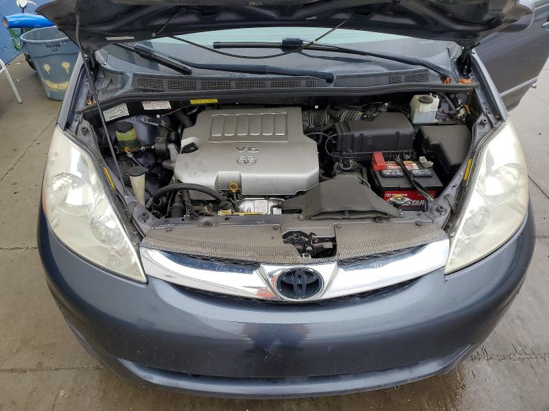 Photo 11 from auction – 2008 TOYOTA SIENNA XLE with VIN 5TDBK22C88S010077