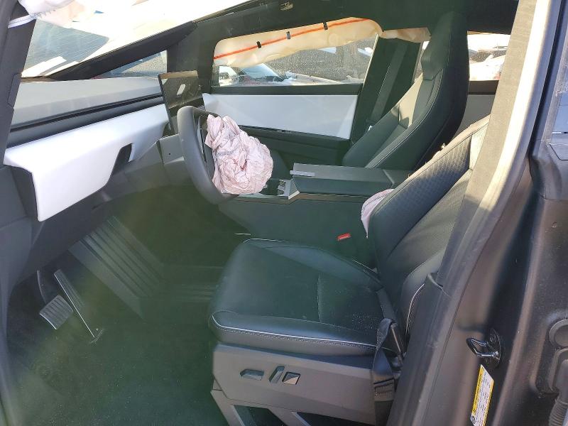 Photo 7 from auction – 2024 TESLA CYBERTRUCK with VIN 7G2CEHED2RA039139