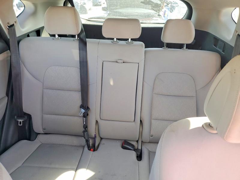 Photo 10 from auction – 2018 HYUNDAI TUCSON with VIN KM8J33A28JU804176