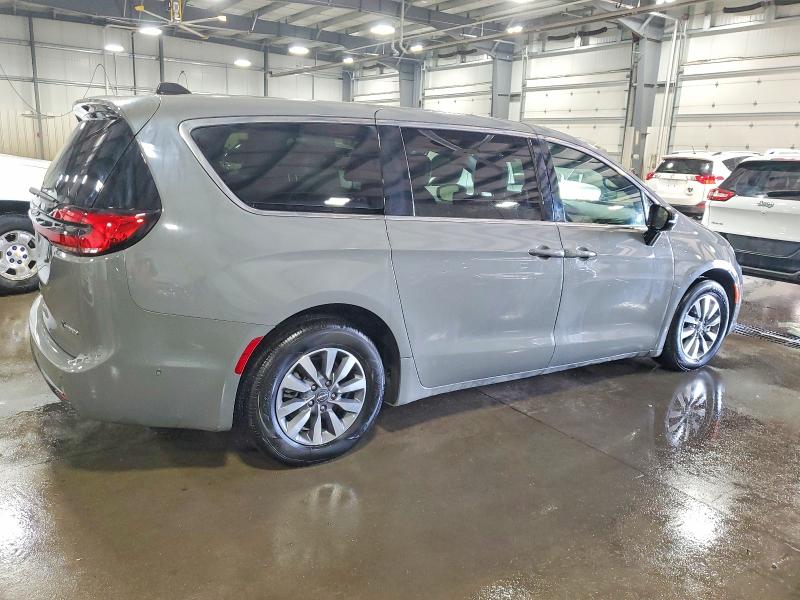 Photo 3 from auction – 2025 CHRYSLER PACIFICA with VIN 2C4RC1S77SR546348