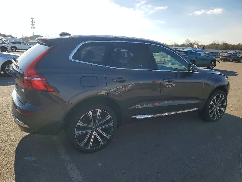 Photo 3 from auction – 2023 VOLVO XC60 with VIN YV4H60DA4P1392065