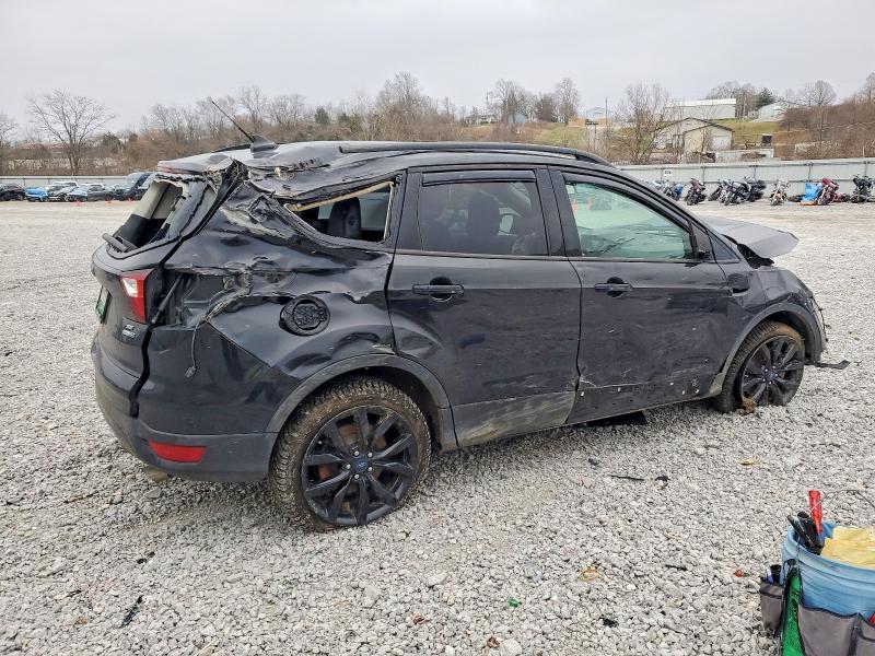 Photo 3 from auction – 2019 FORD ESCAPE SE with VIN 1FMCU9GD4KUC21283