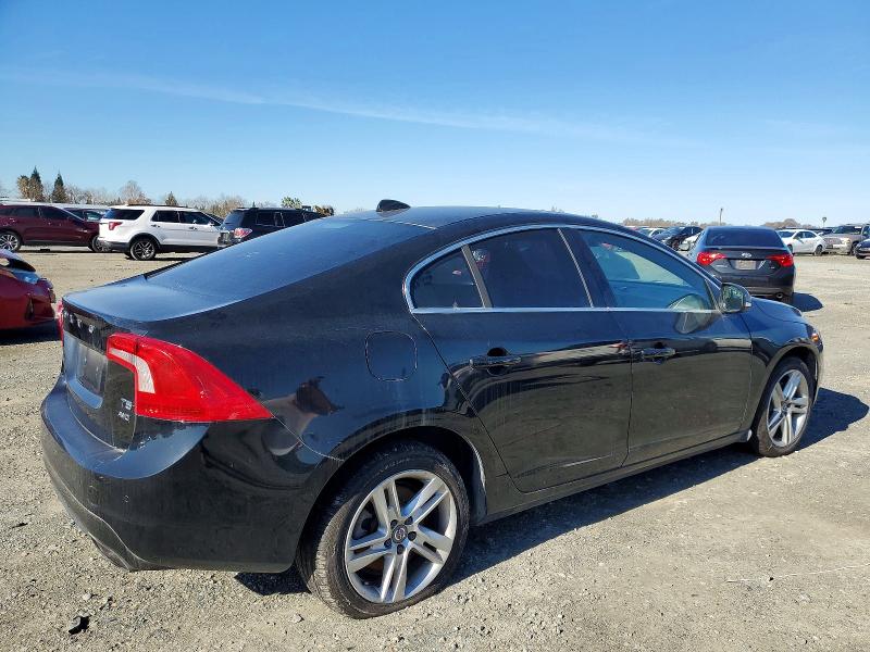 Photo 3 from auction – 2015 VOLVO S60 PLATIN with VIN YV1612TM8F1360003
