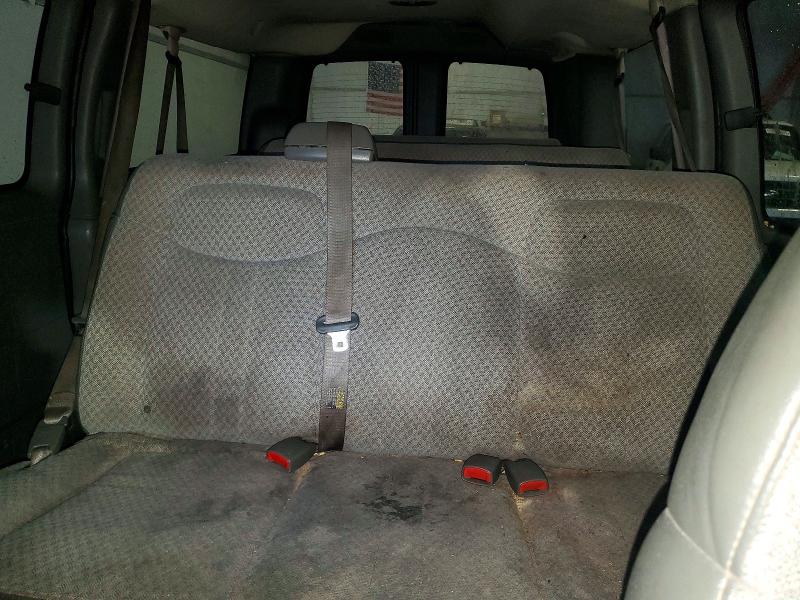 Photo 10 from auction – 2003 CHEVROLET EXPRESS G2 with VIN 1GNGG25U731207086