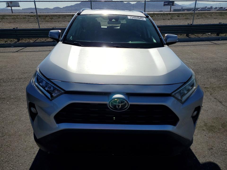 Photo 5 from auction – 2019 TOYOTA RAV4 with VIN 2T3W1RFV5KC014054