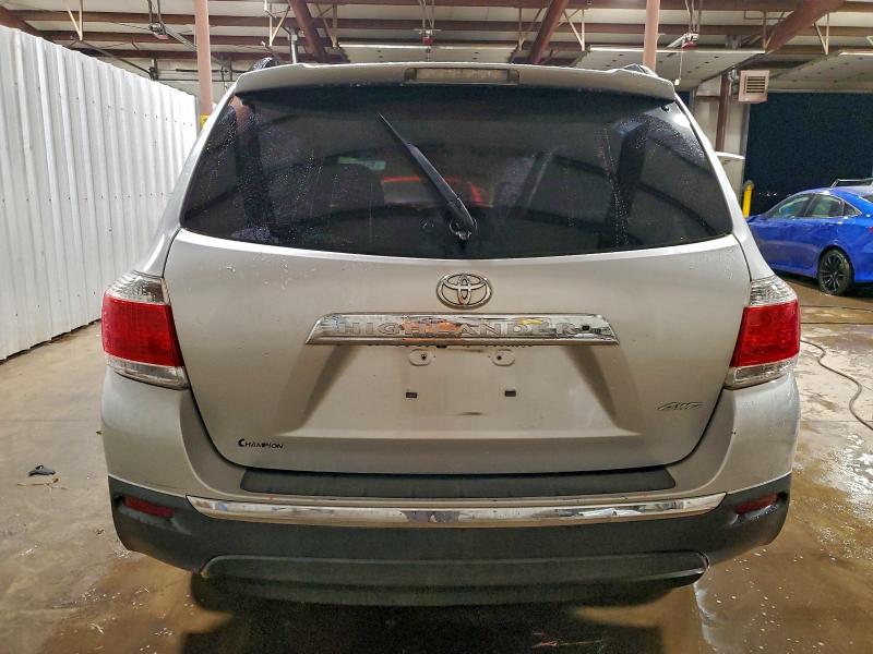 Photo 6 from auction – 2011 TOYOTA HIGHLANDER with VIN 5TDBK3EH7BS083963