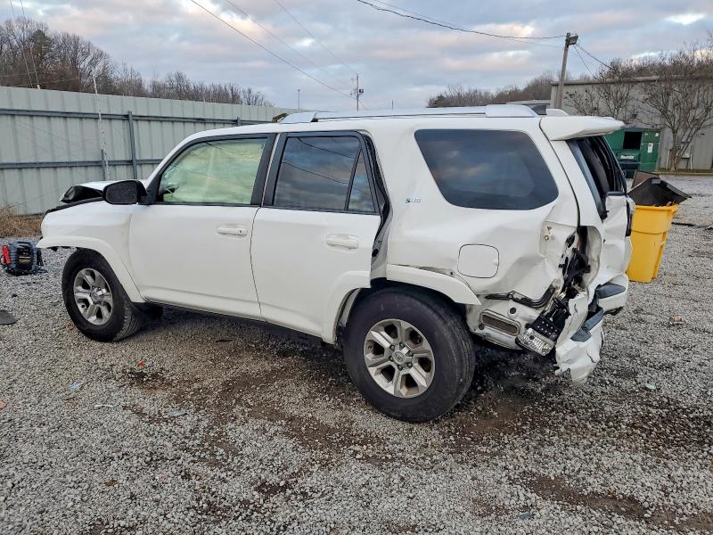 Photo 2 from auction – 2016 TOYOTA 4RUNNER SR with VIN JTEZU5JR0G5111663