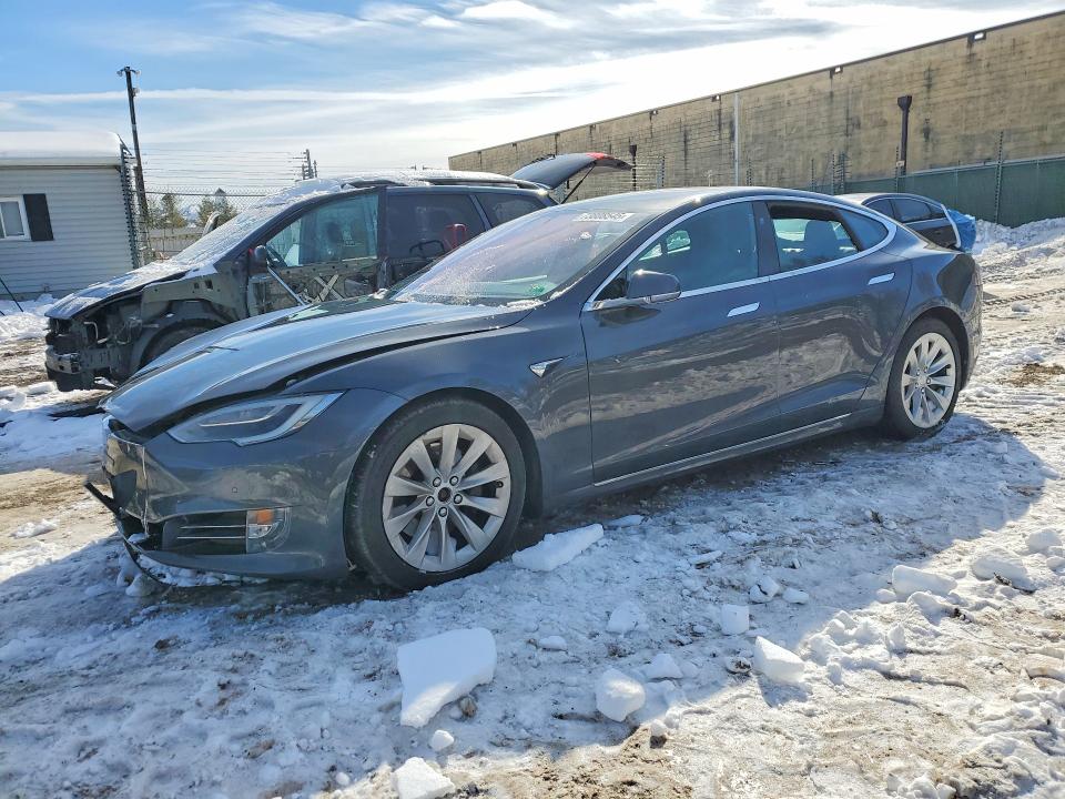 TESLA MODEL S 2018 with VIN 5YJSA1E29JF275519 - Photo from auction