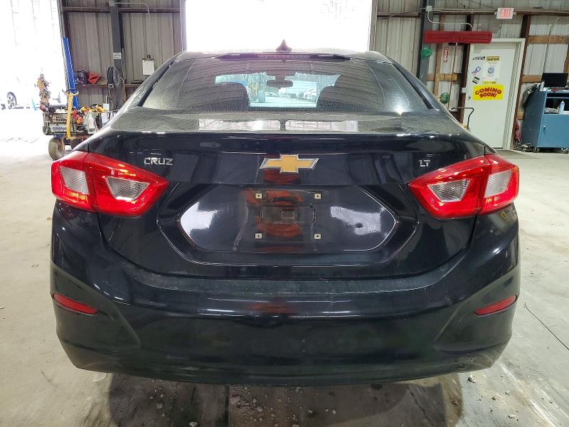Photo 6 from auction – 2017 CHEVROLET CRUZE LT with VIN 1G1BE5SM0H7218474