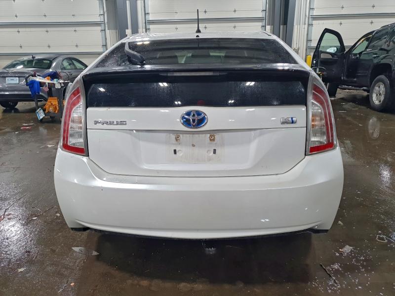 Photo 6 from auction – 2013 TOYOTA PRIUS with VIN JTDKN3DU4D5685993