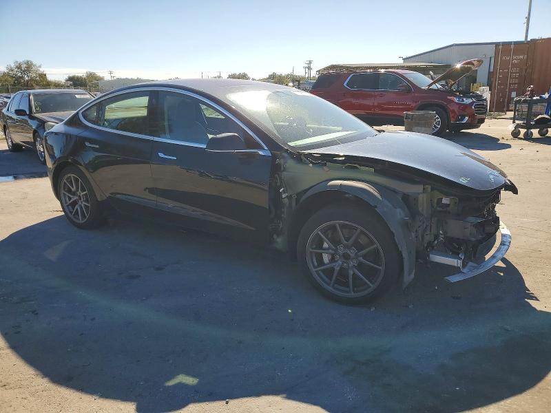 Photo 4 from auction – 2018 TESLA MODEL 3 with VIN 5YJ3E1EB5JF093972