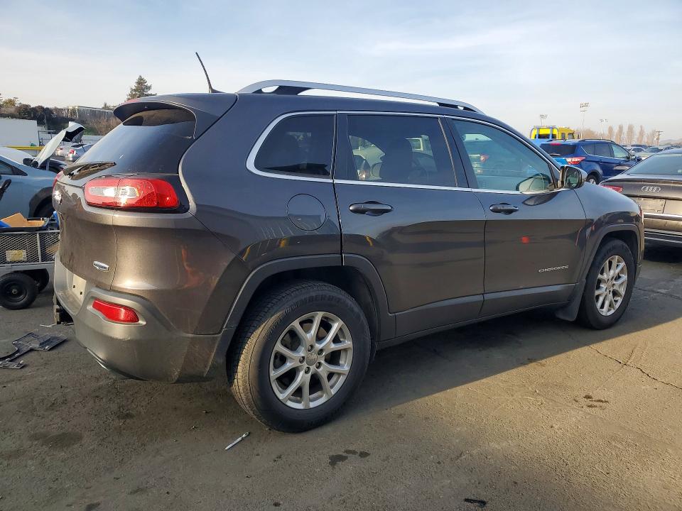 Photo 3 from auction – 2016 JEEP CHEROKEE L with VIN 1C4PJMCS1GW124690