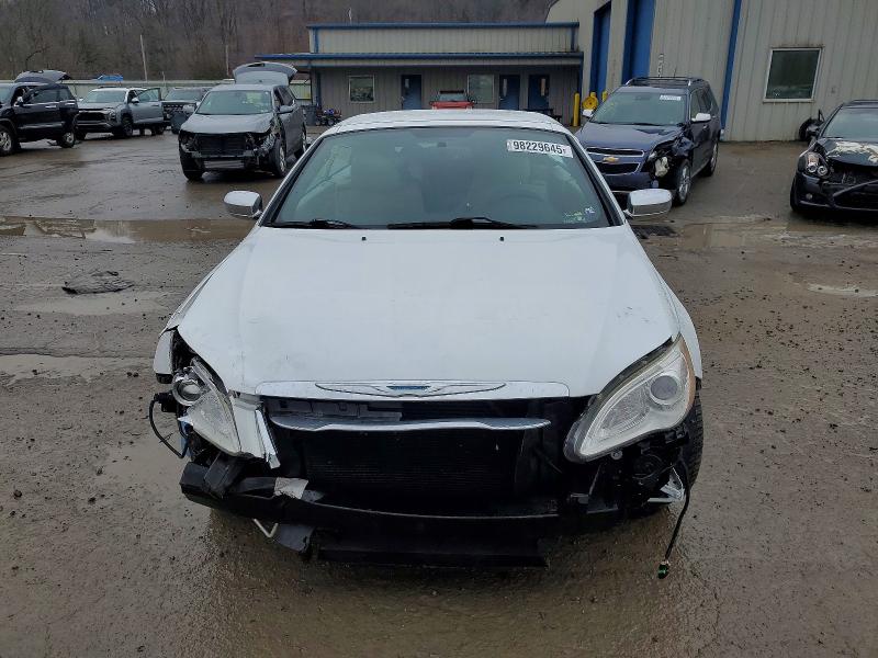 Photo 5 from auction – 2013 CHRYSLER 200 with VIN 1C3BCBFG8DN584158