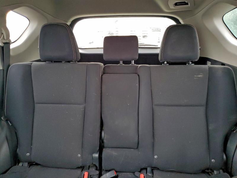 Photo 10 from auction – 2017 TOYOTA RAV4 XLE with VIN 2T3RFREV9HW664190