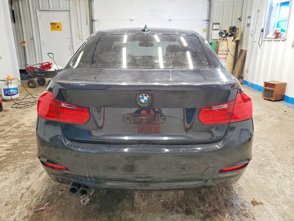 Photo 6 from auction – 2012 BMW 328 with VIN WBA3A5C56CF348110