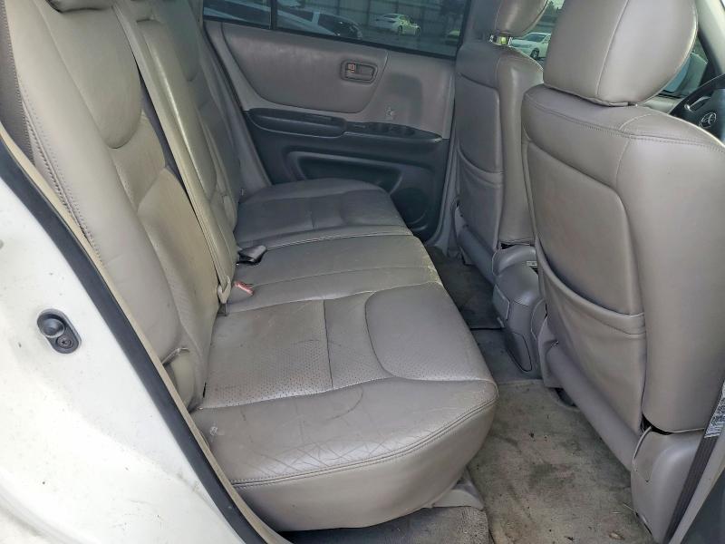 Photo 11 from auction – 2002 TOYOTA HIGHLANDER with VIN JTEGF21A020069740