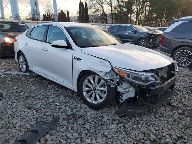Photo 4 from auction – 2016 KIA OPTIMA EX with VIN 5XXGU4L39GG095019
