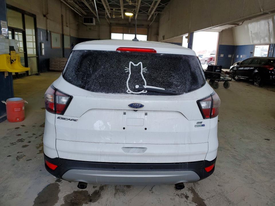Photo 6 from auction – 2018 FORD ESCAPE SE with VIN 1FMCU9GD8JUA06424