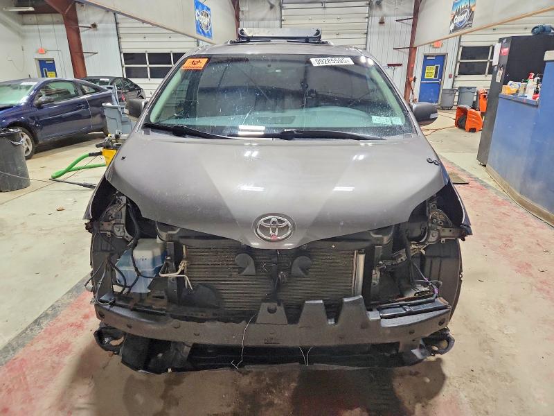 Photo 5 from auction – 2016 TOYOTA SIENNA with VIN 5TDDK3DC7GS146257